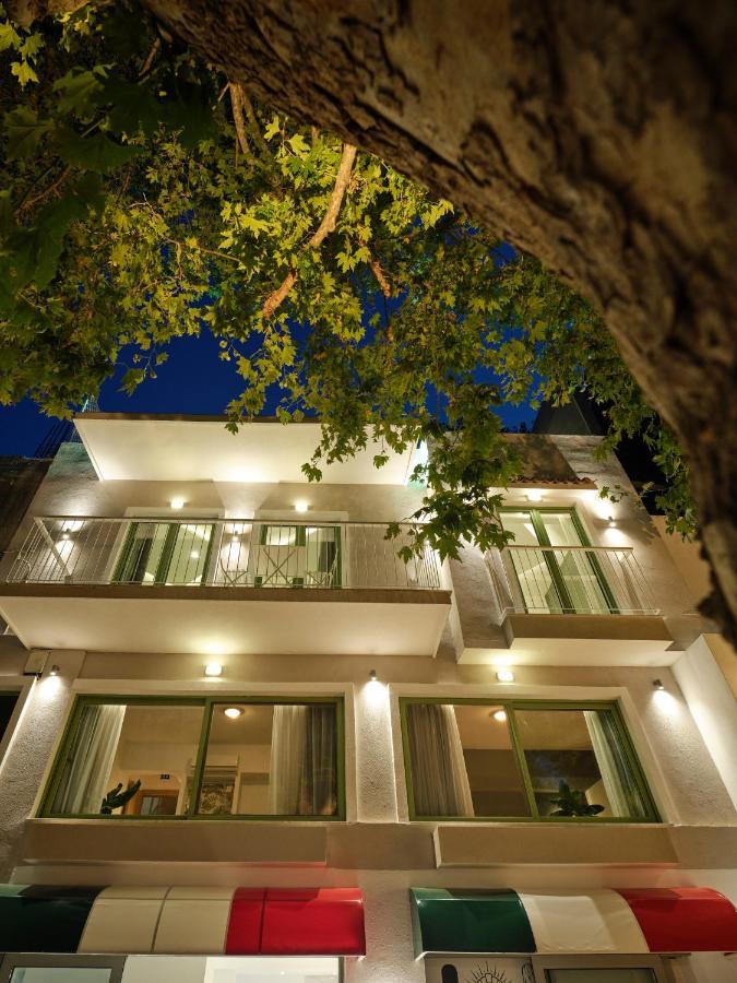 The Tree Apartment Skiathos Town Bagian luar foto